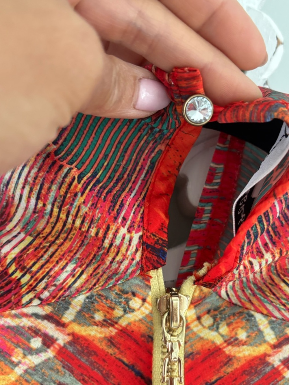 ✨Joseph Ribkoff Kaleidoscopic Prints "Wearable Art" Blouse✨ - Picture 7 of 8